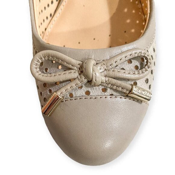 GEOX Marian perforated leather pumps with bows. Size 38 EU, in taupe color - Picture 8 of 16